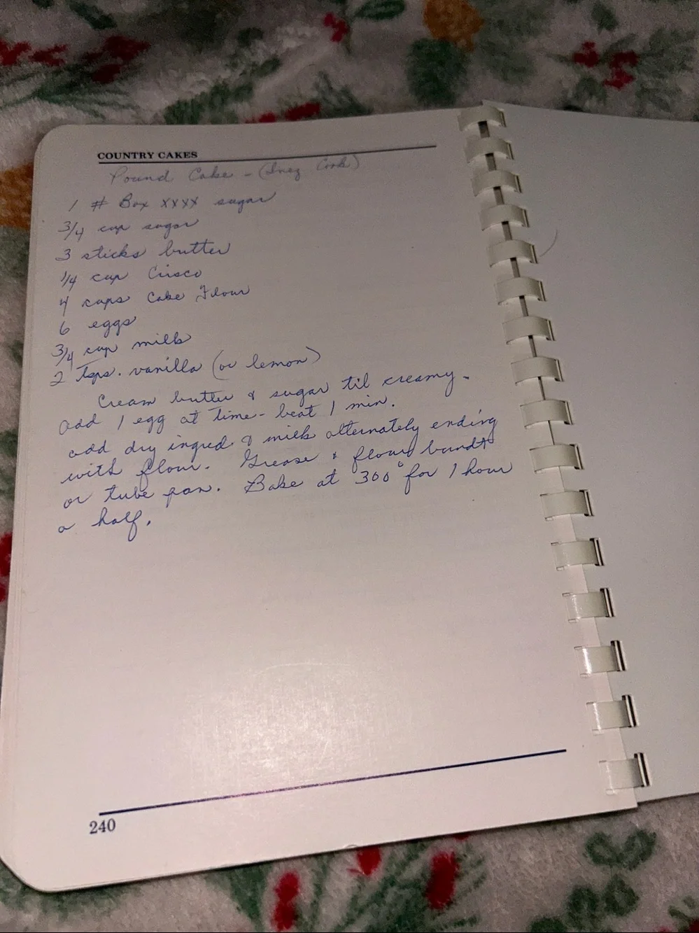 Vintage 1984- Country Cakes Cookbook - spiral bound